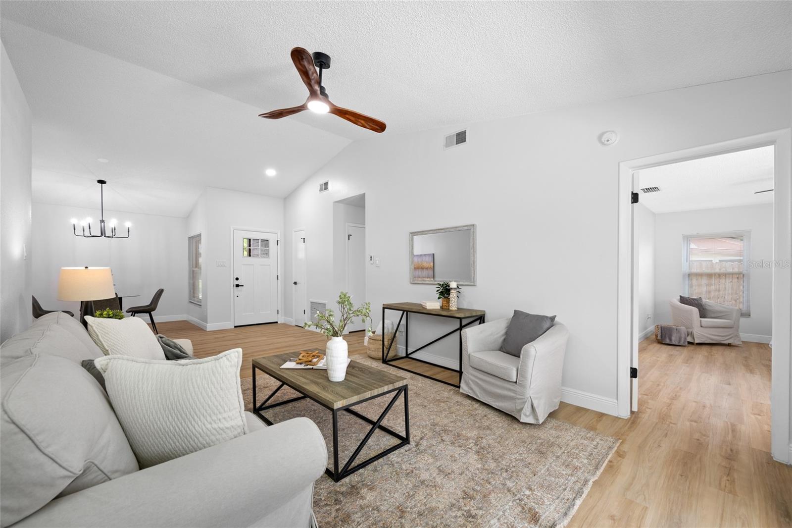 11925 CEDARFIELD DR — photo 15