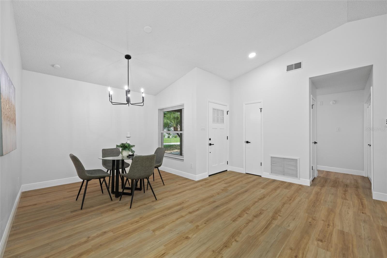 11925 CEDARFIELD DR — photo 6