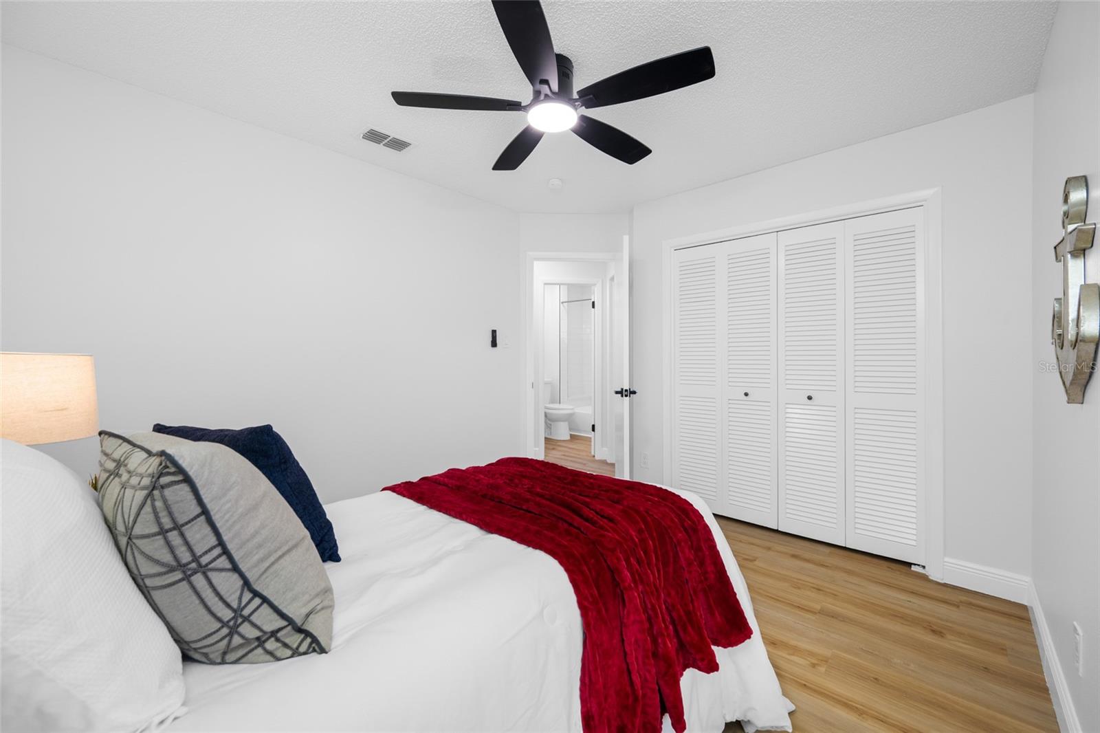 11925 CEDARFIELD DR — photo 37