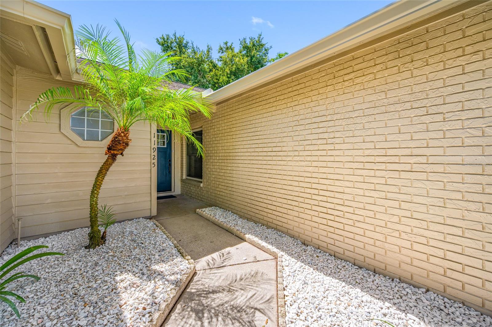 11925 CEDARFIELD DR — photo 4