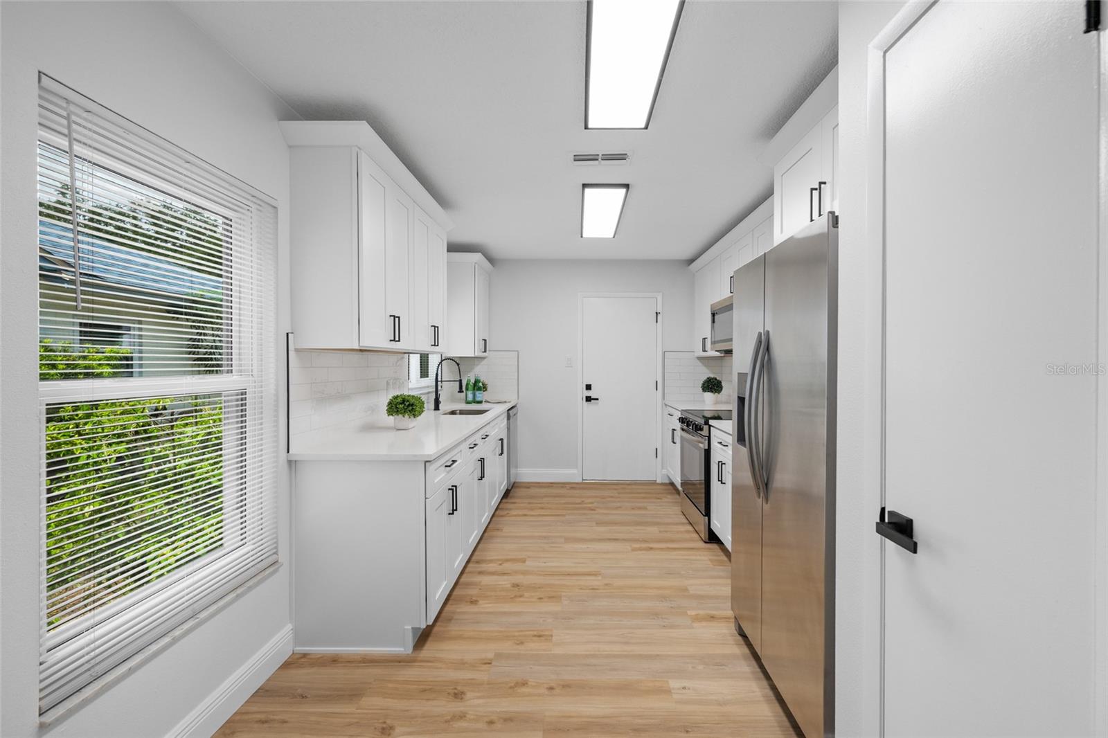 11925 CEDARFIELD DR — photo 44