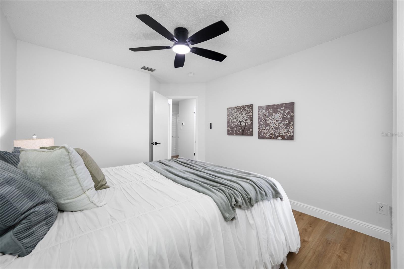 11925 CEDARFIELD DR — photo 32