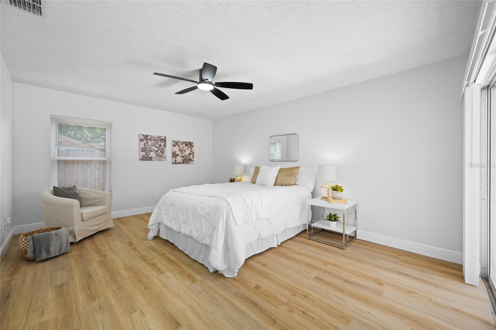 11925 CEDARFIELD DR — photo 17