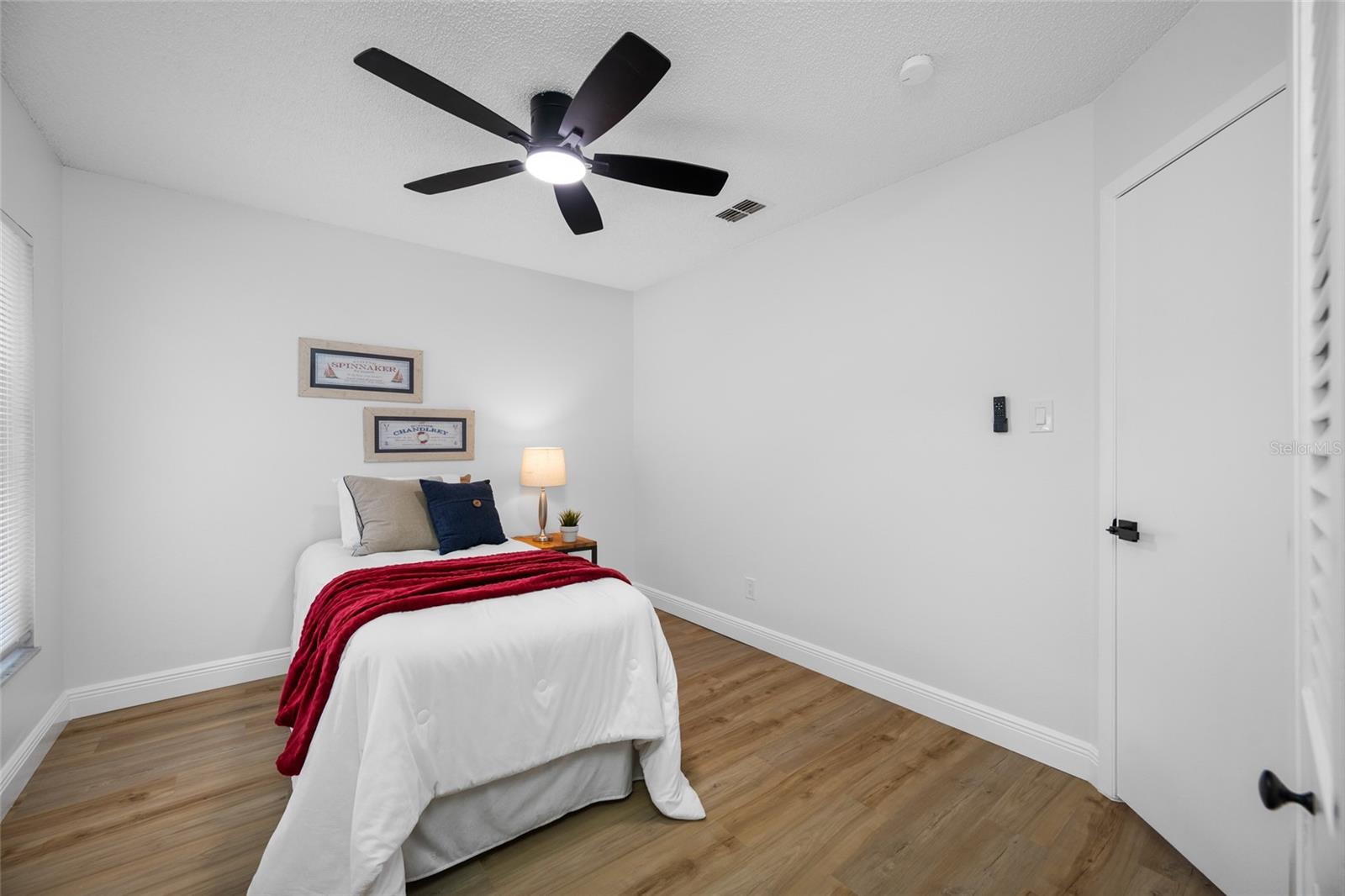 11925 CEDARFIELD DR — photo 35