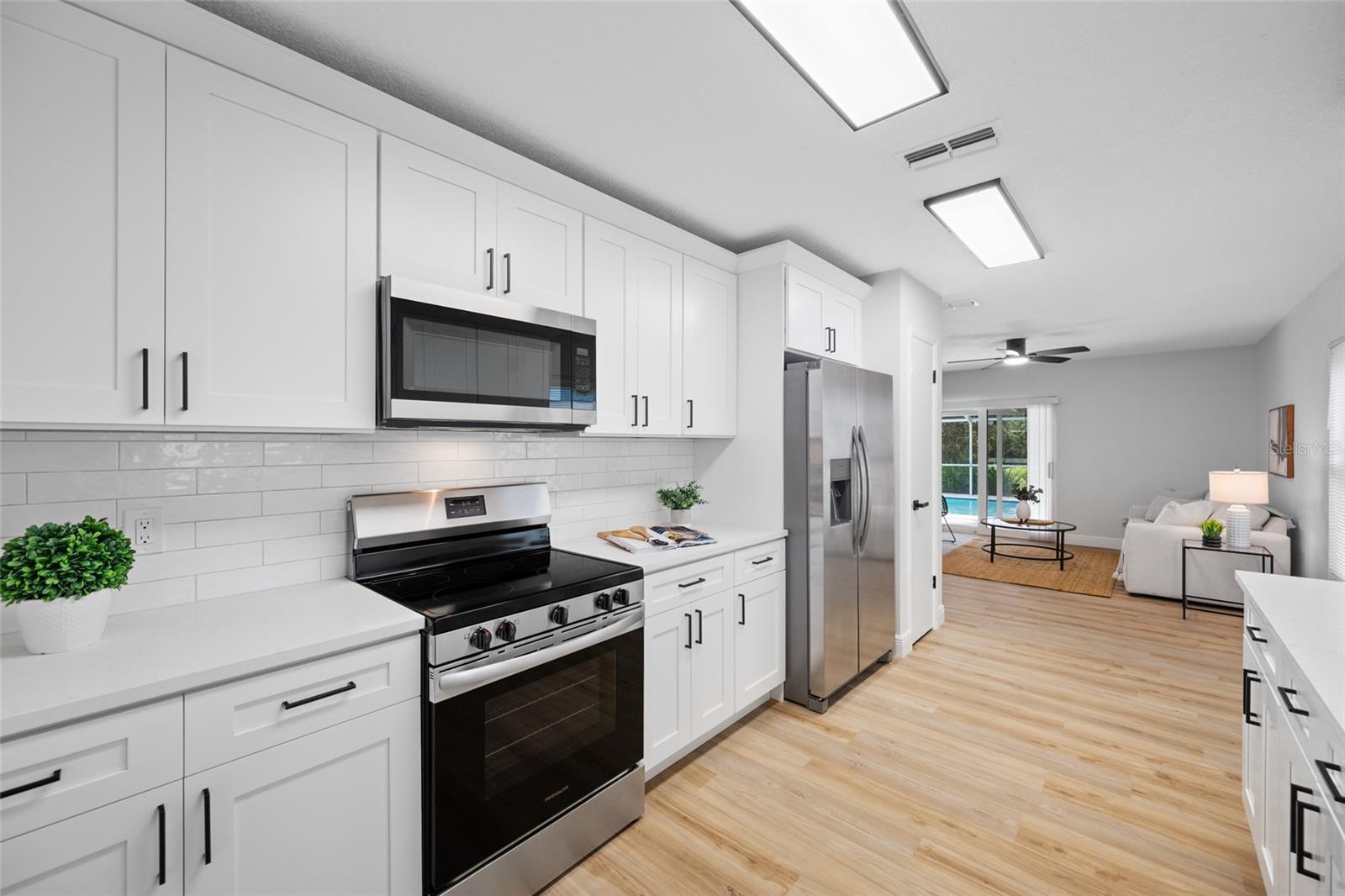 11925 CEDARFIELD DR — photo 47