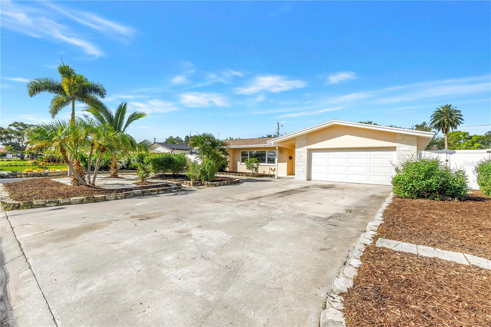 2053 DOLPHIN BLVD S — photo 2