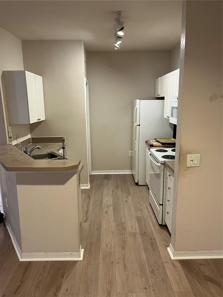 5110 NORTHRIDGE RD #208 — photo 12