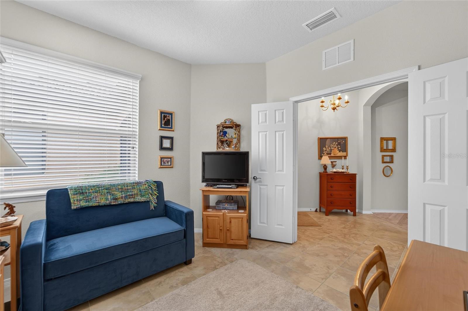 428 SENECA FALLS DR — photo 17