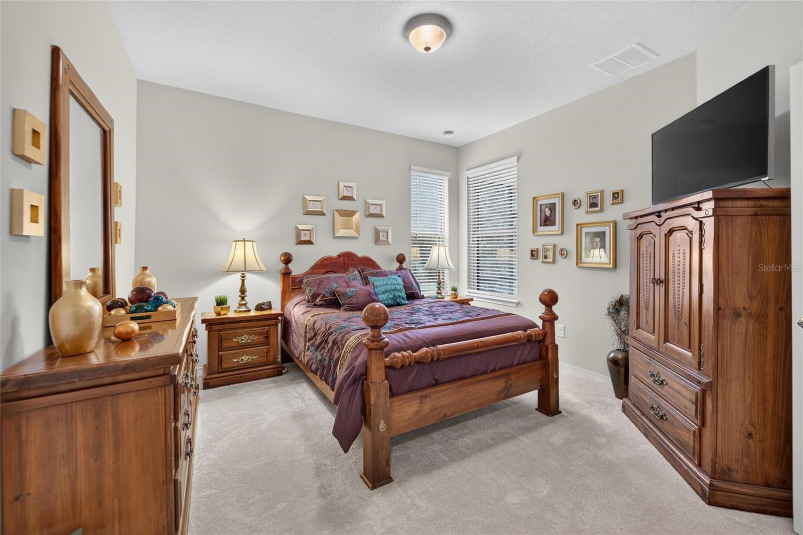 428 SENECA FALLS DR — photo 5