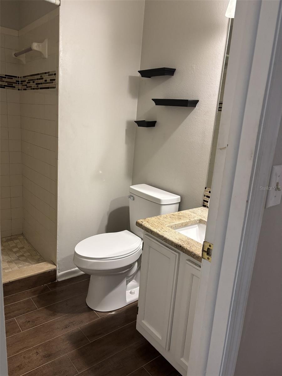 8525 J R MANOR DR — photo 16