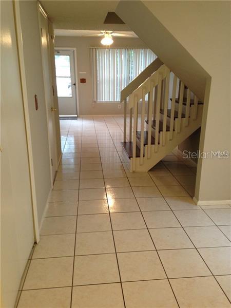 8525 J R MANOR DR — photo 3