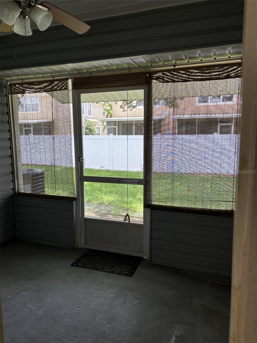 8525 J R MANOR DR — photo 19