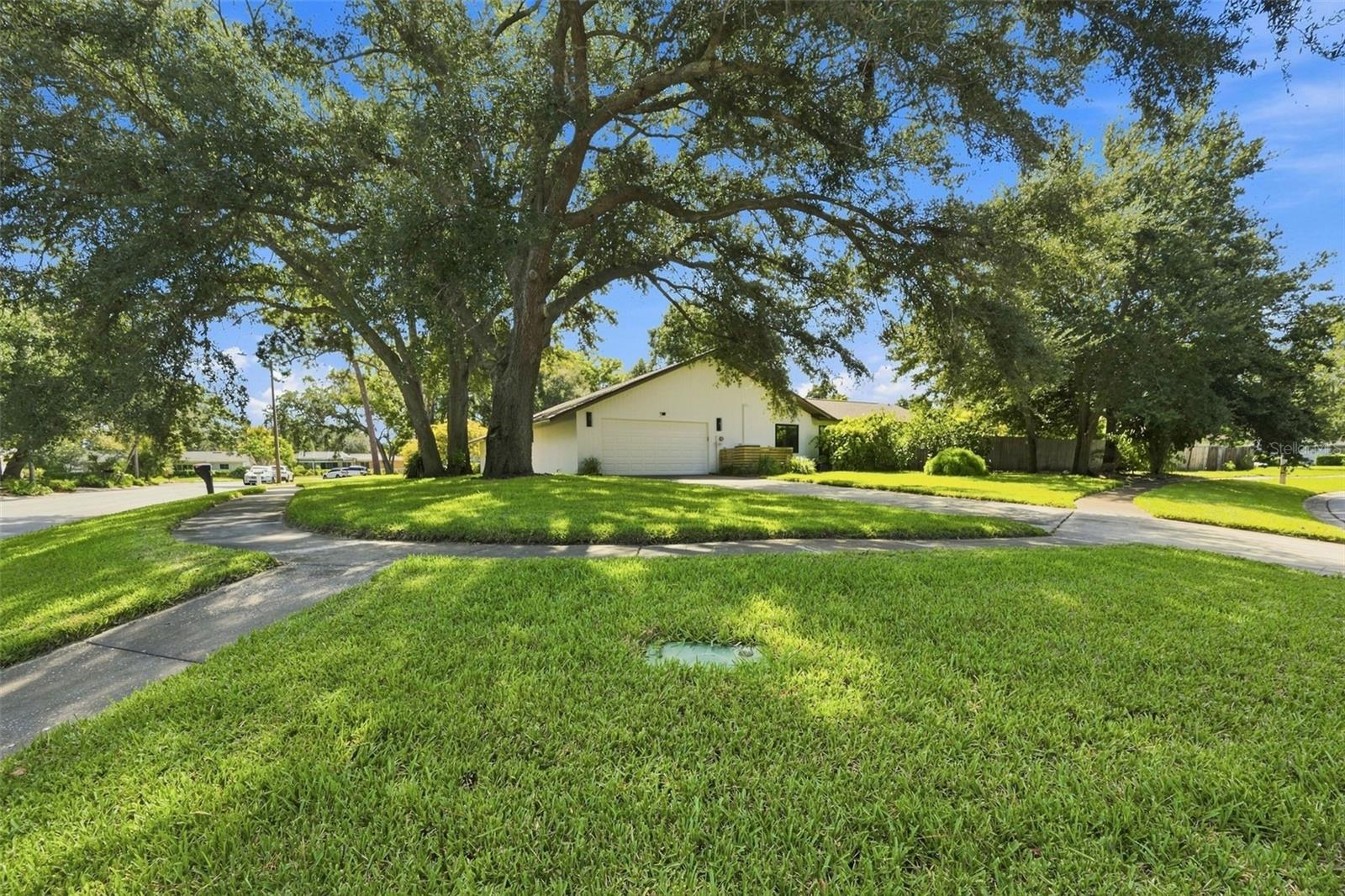1683 OAK PL — photo 7
