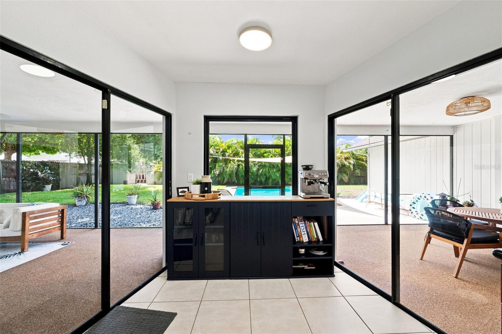 1683 OAK PL — photo 13