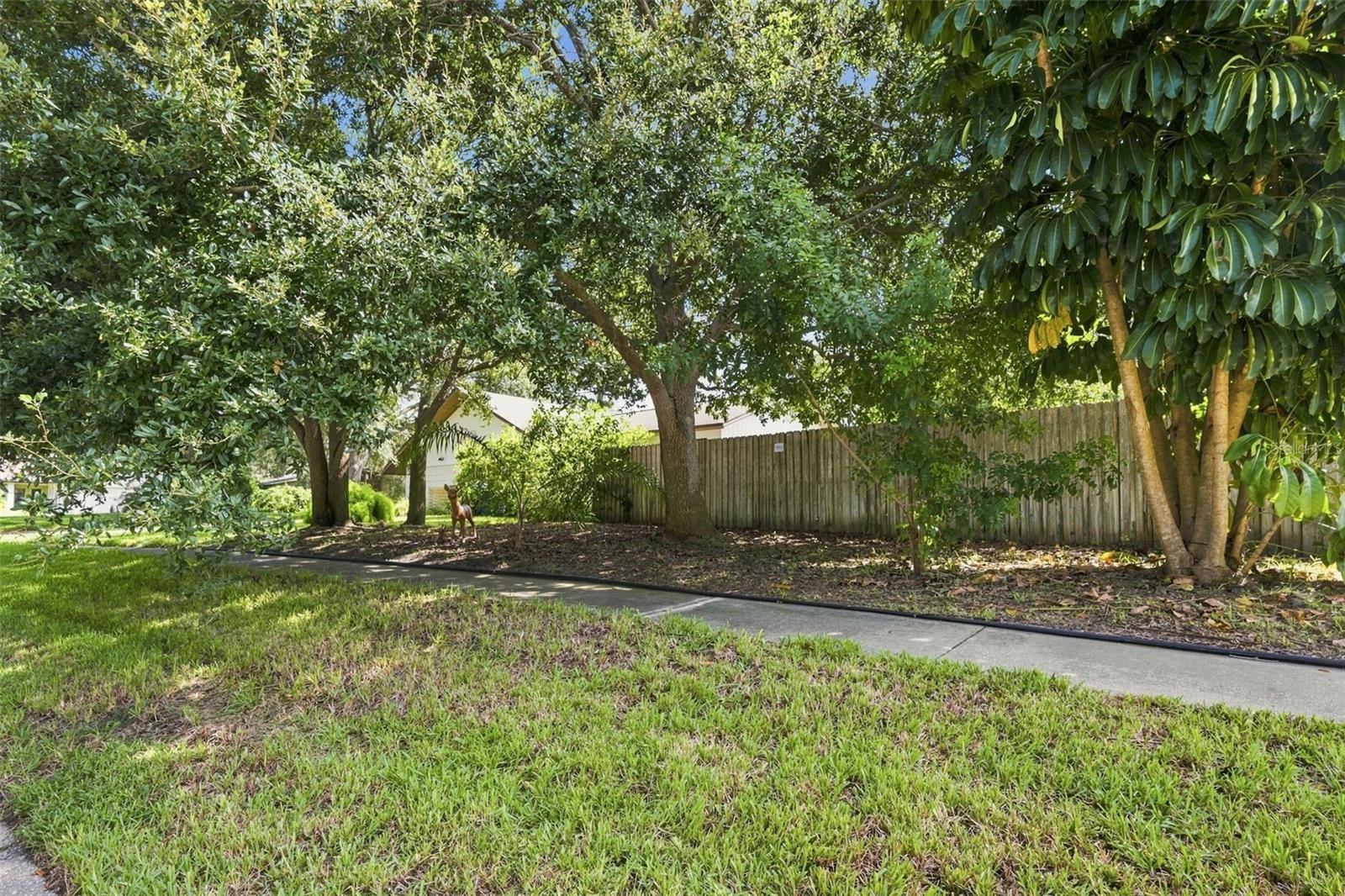 1683 OAK PL — photo 45