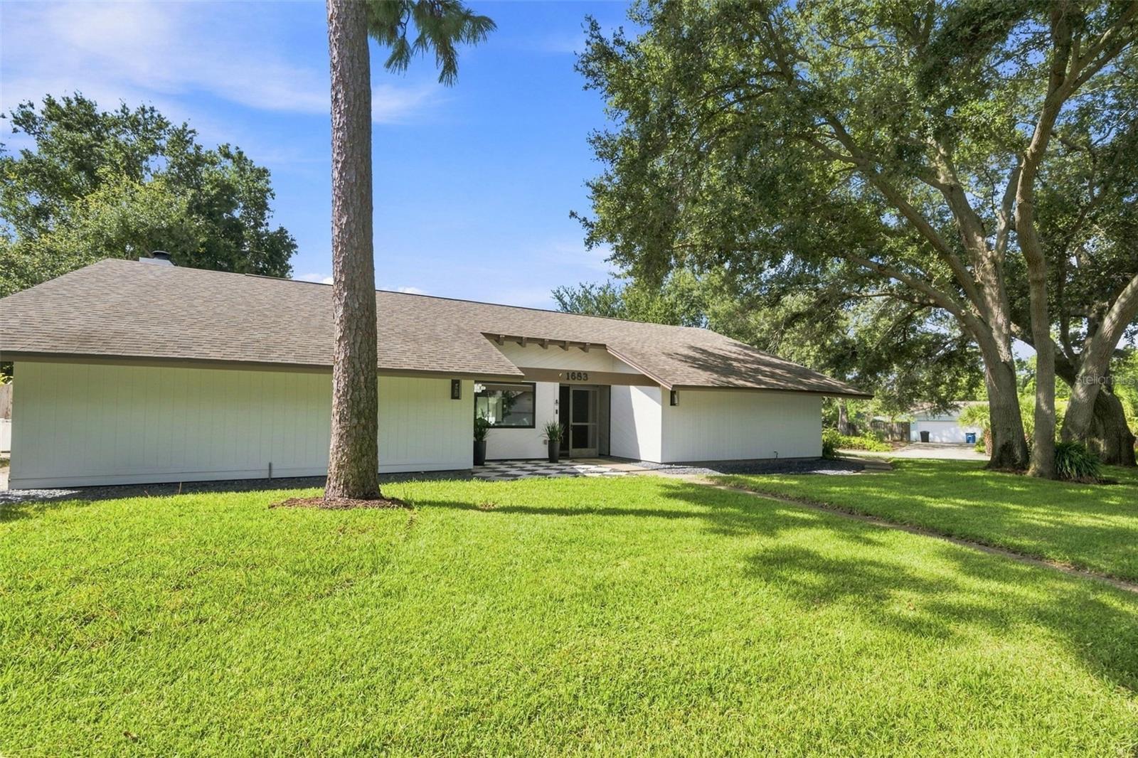 1683 OAK PL — photo 46