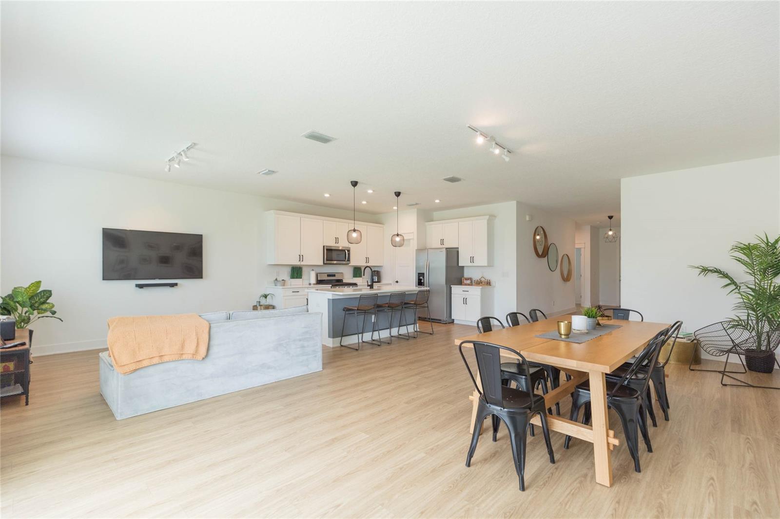 7122 ESTERO CT — photo 12