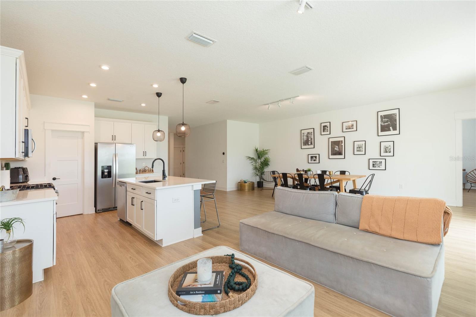 7122 ESTERO CT — photo 4