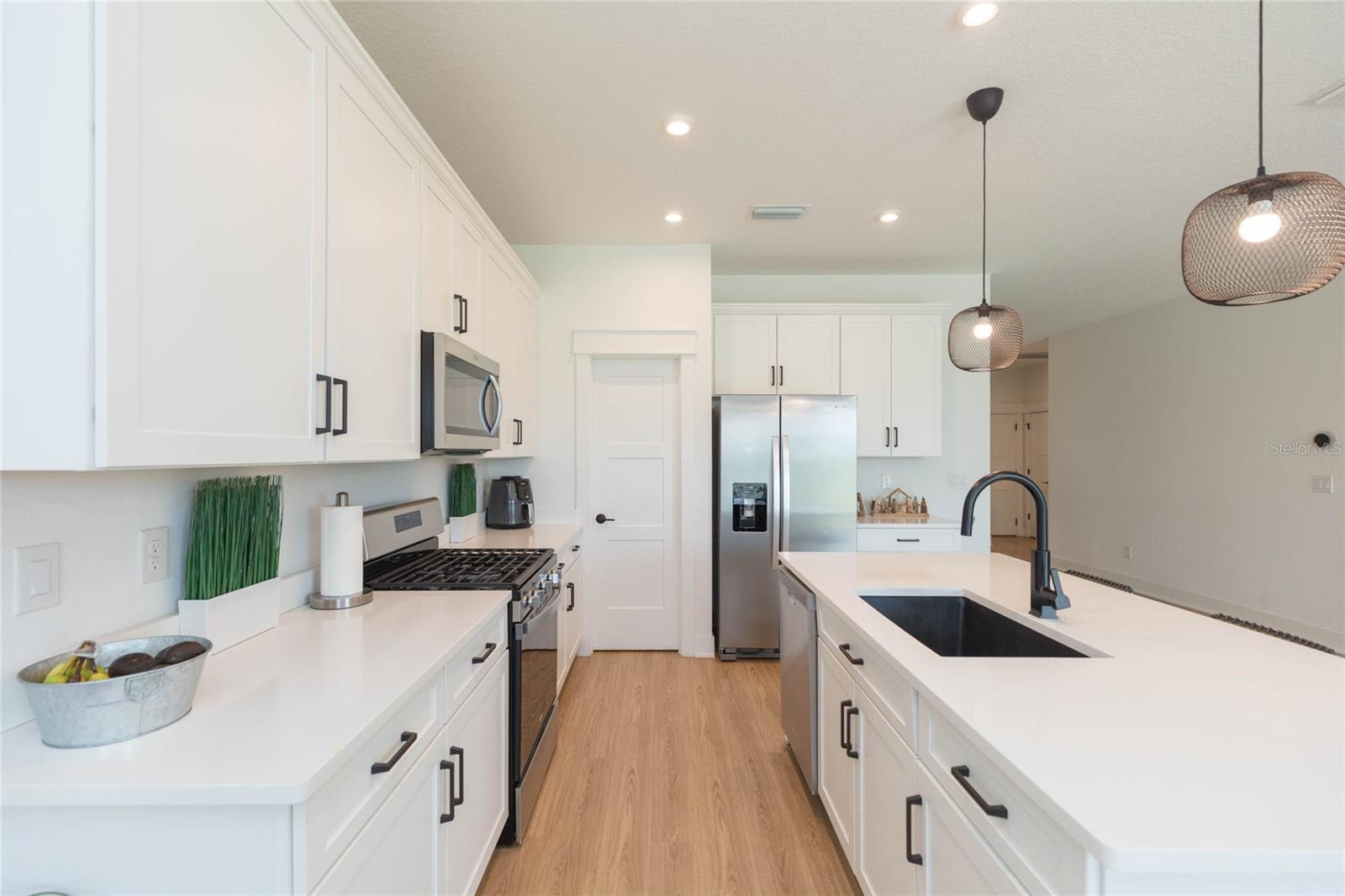 7122 ESTERO CT — photo 3