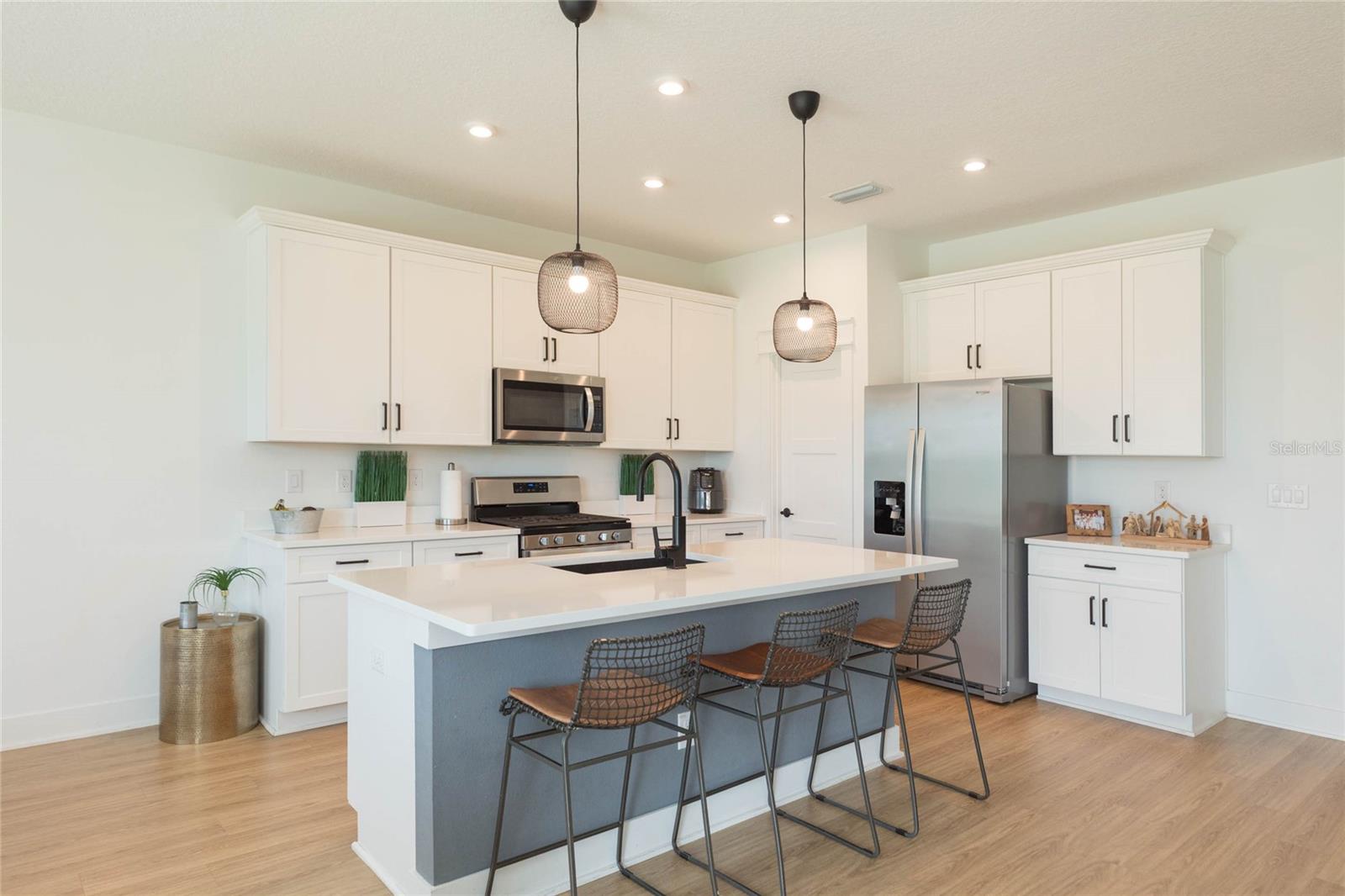 7122 ESTERO CT — photo 17