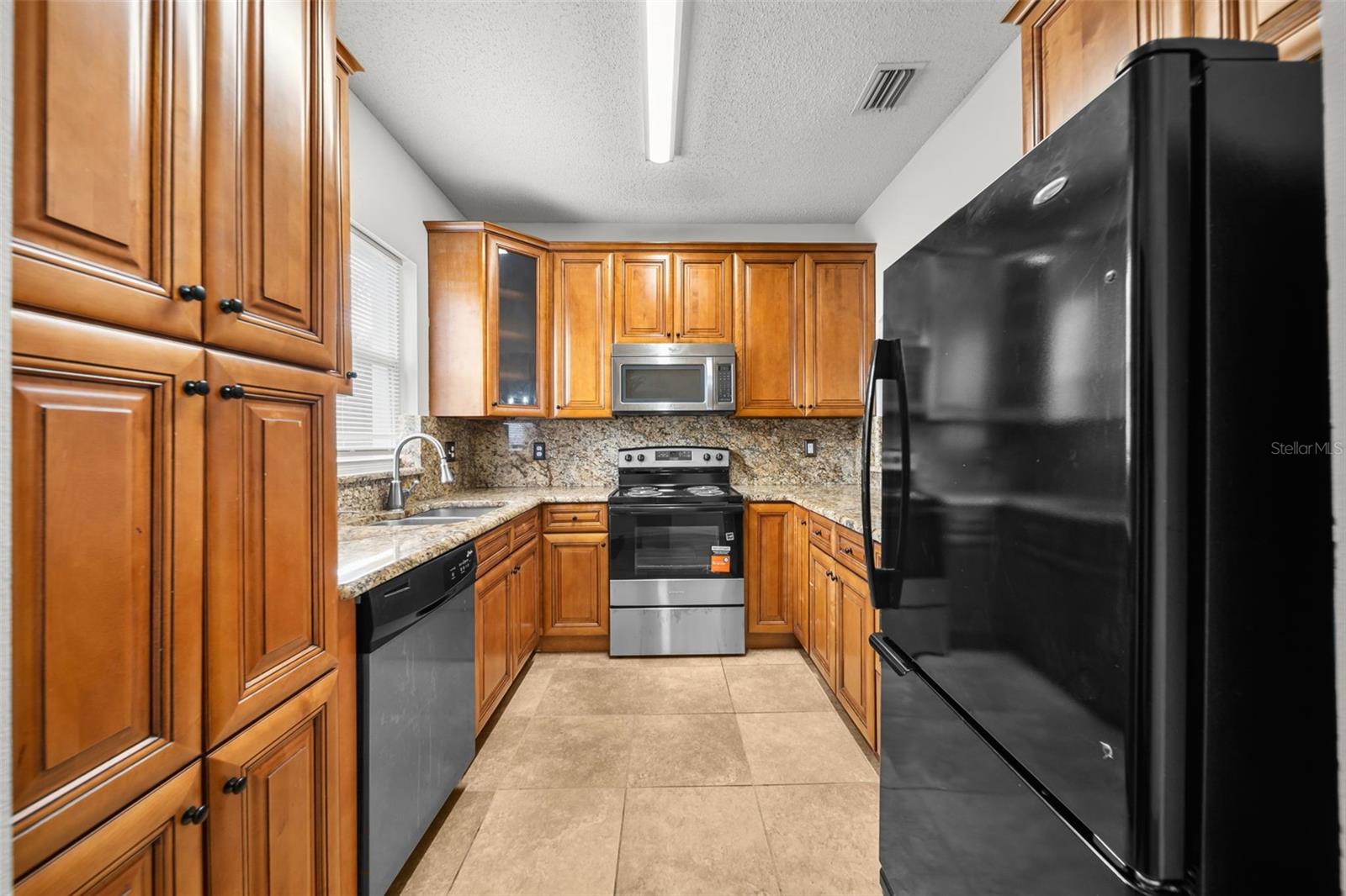 18171 PARADISE POINT DR — photo 4