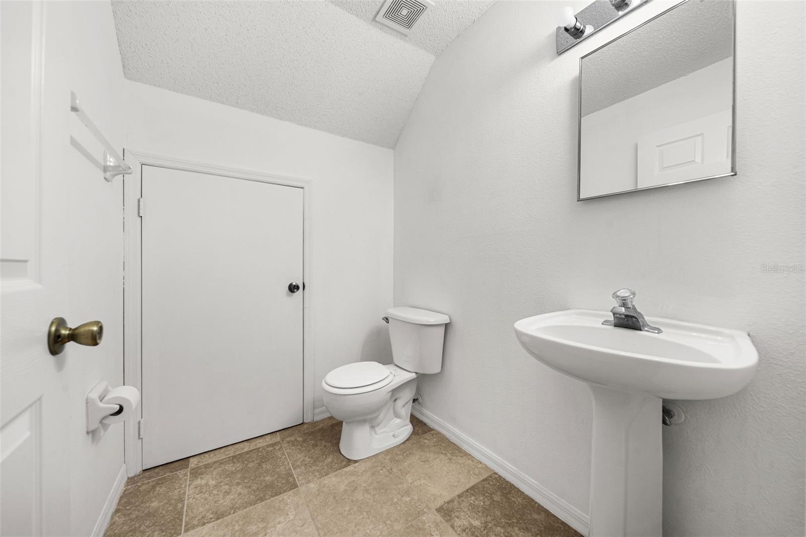18171 PARADISE POINT DR — photo 10