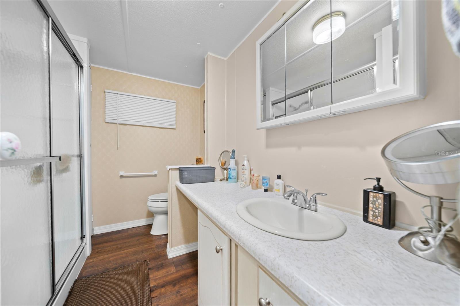 136 LAKEVIEW DR. DR — photo 17