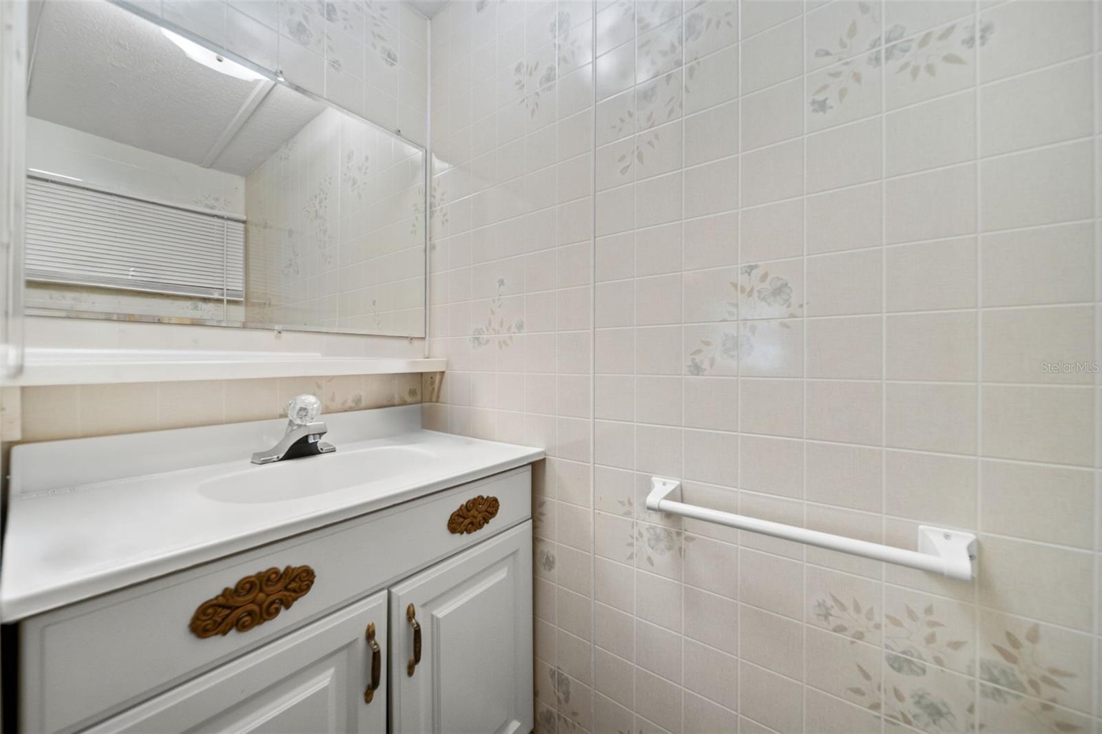 136 LAKEVIEW DR. DR — photo 21