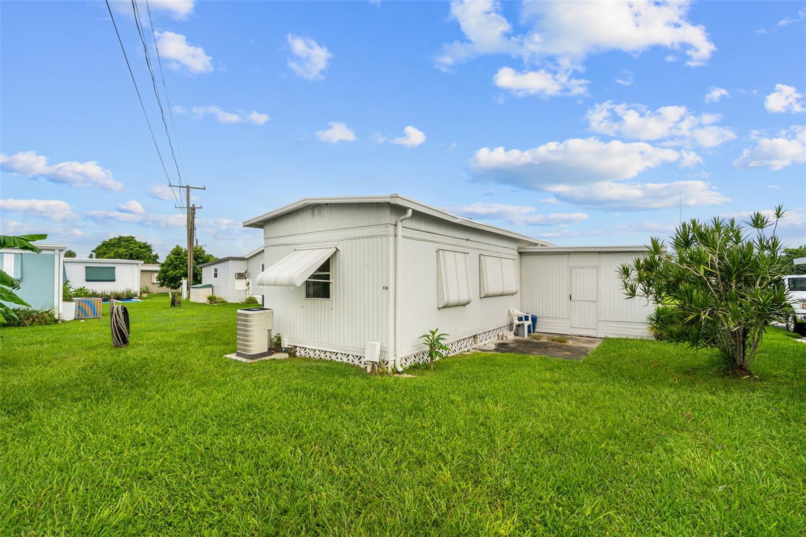 136 LAKEVIEW DR. DR — photo 22