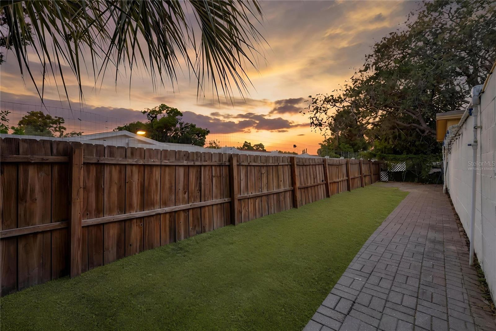 7041 WESTCOTT DR — photo 21