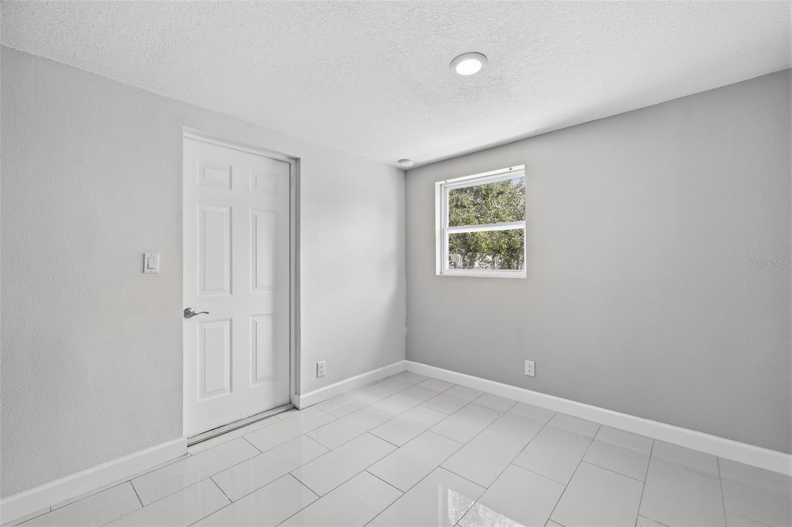 7806 TANGLEWOOD LN — photo 18