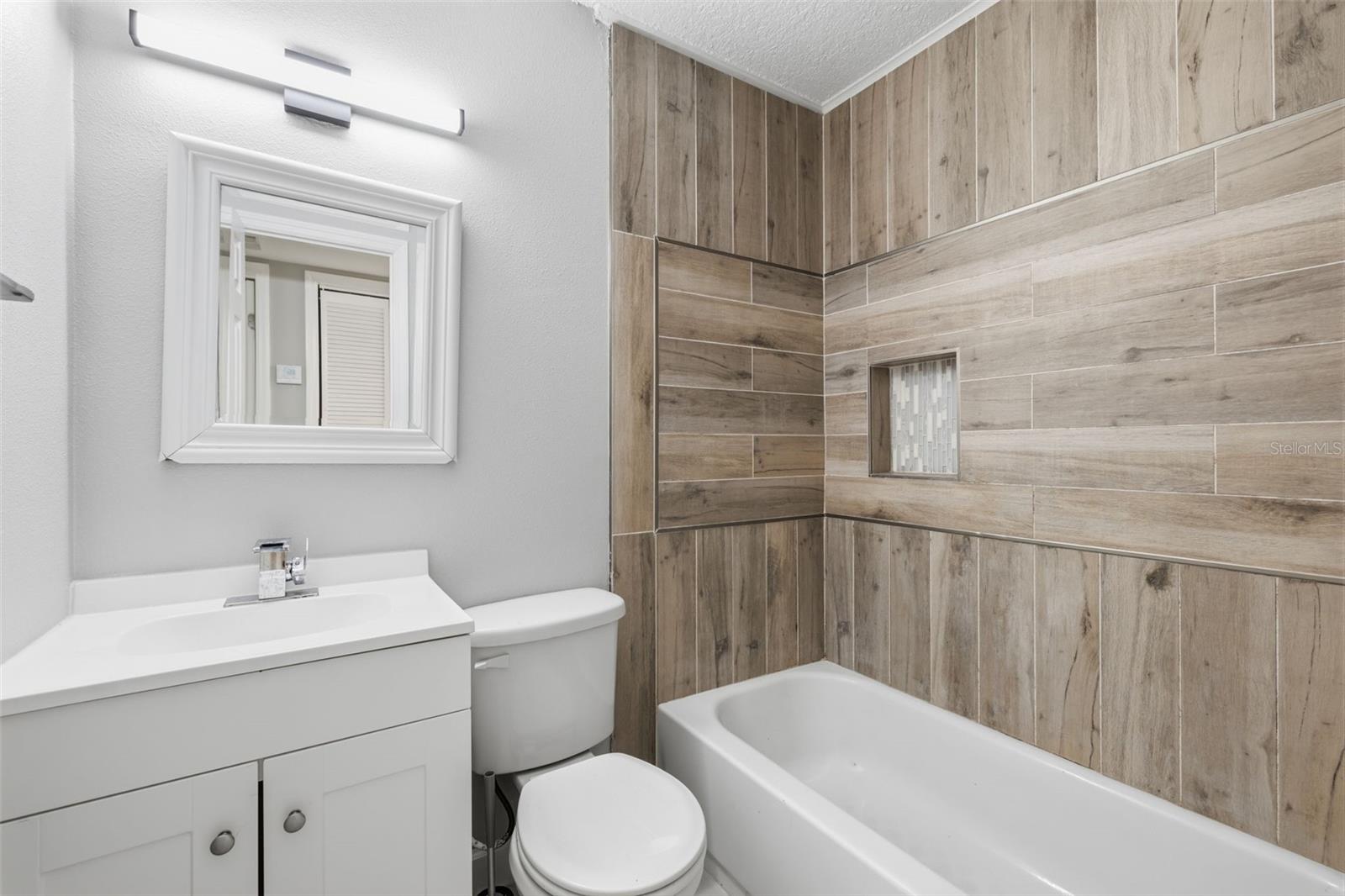 7806 TANGLEWOOD LN — photo 14