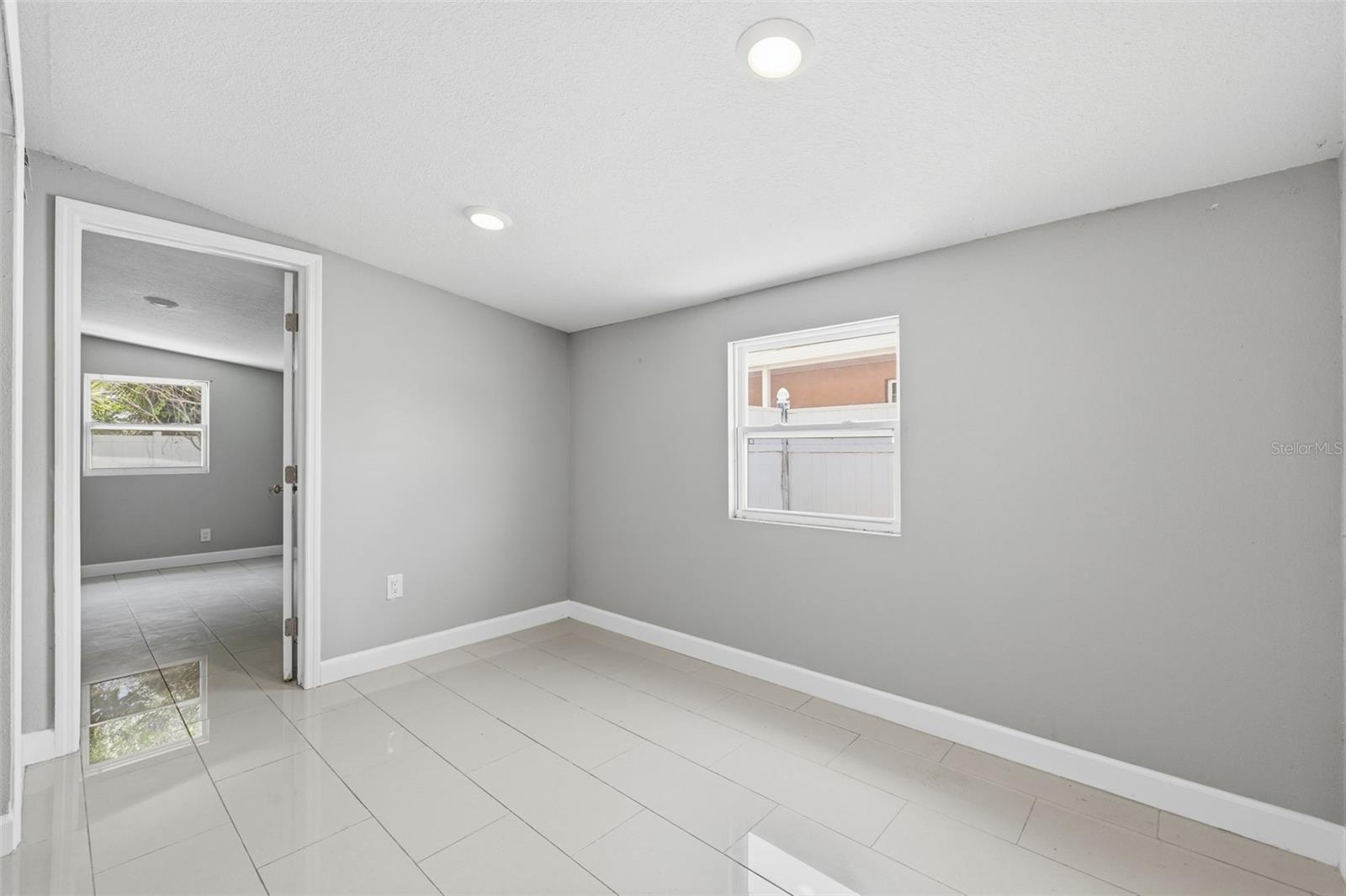 7806 TANGLEWOOD LN — photo 8