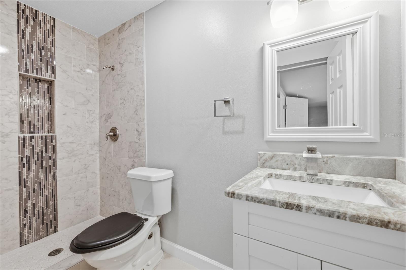 7806 TANGLEWOOD LN — photo 11