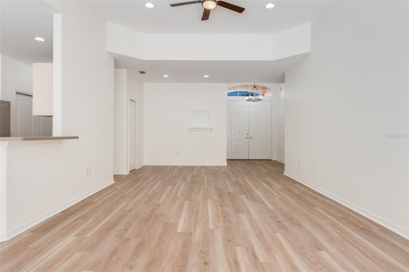 5174 PINE SHADOW LN — photo 8