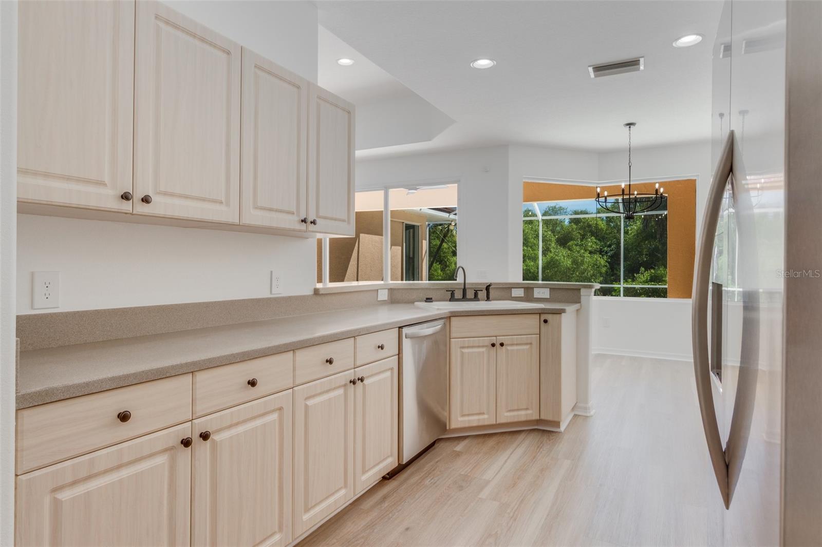 5174 PINE SHADOW LN — photo 17
