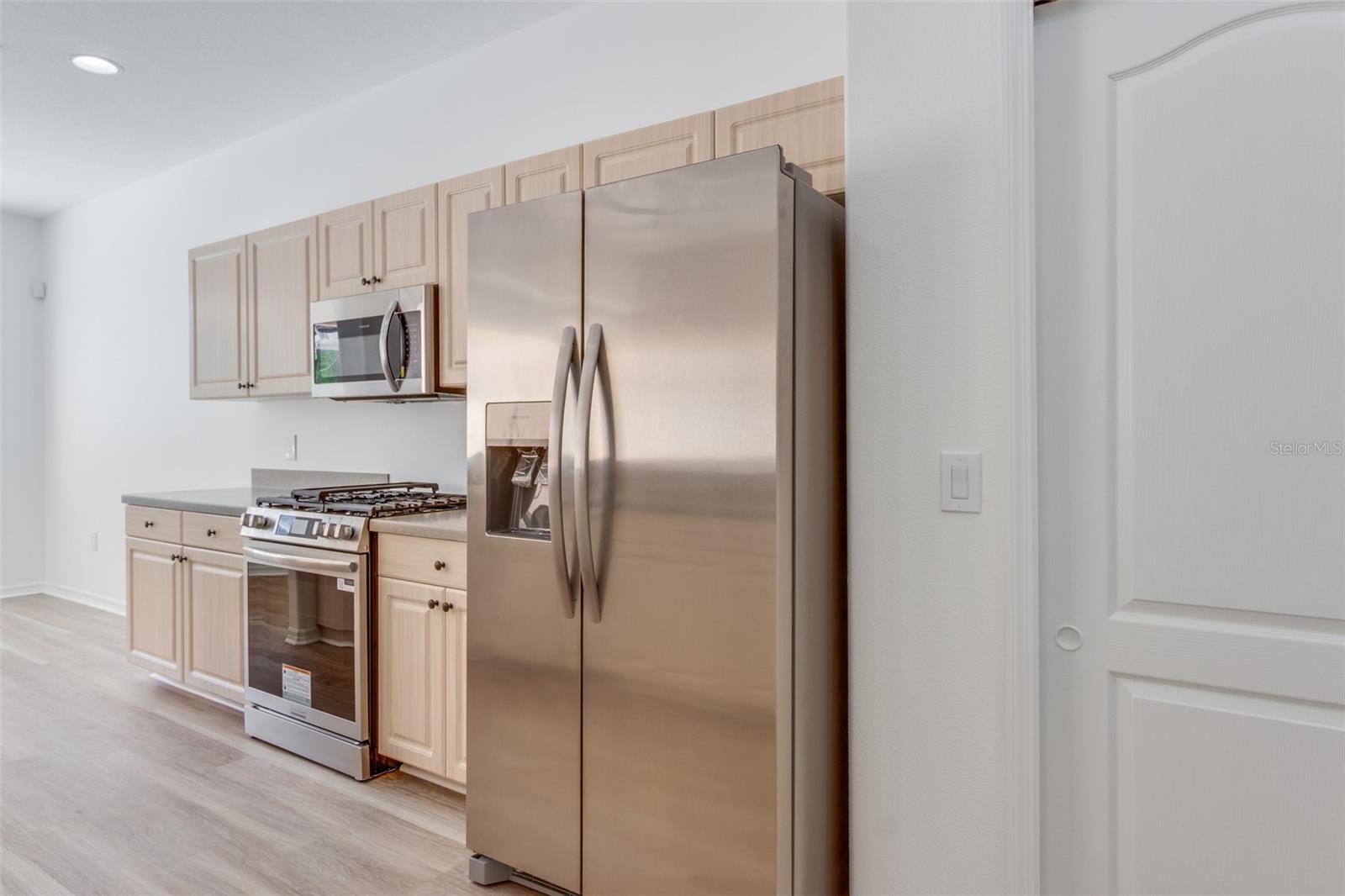 5174 PINE SHADOW LN — photo 18