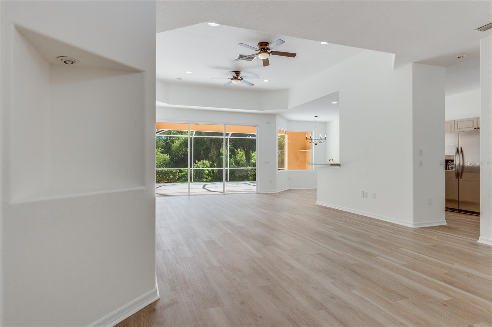 5174 PINE SHADOW LN — photo 10