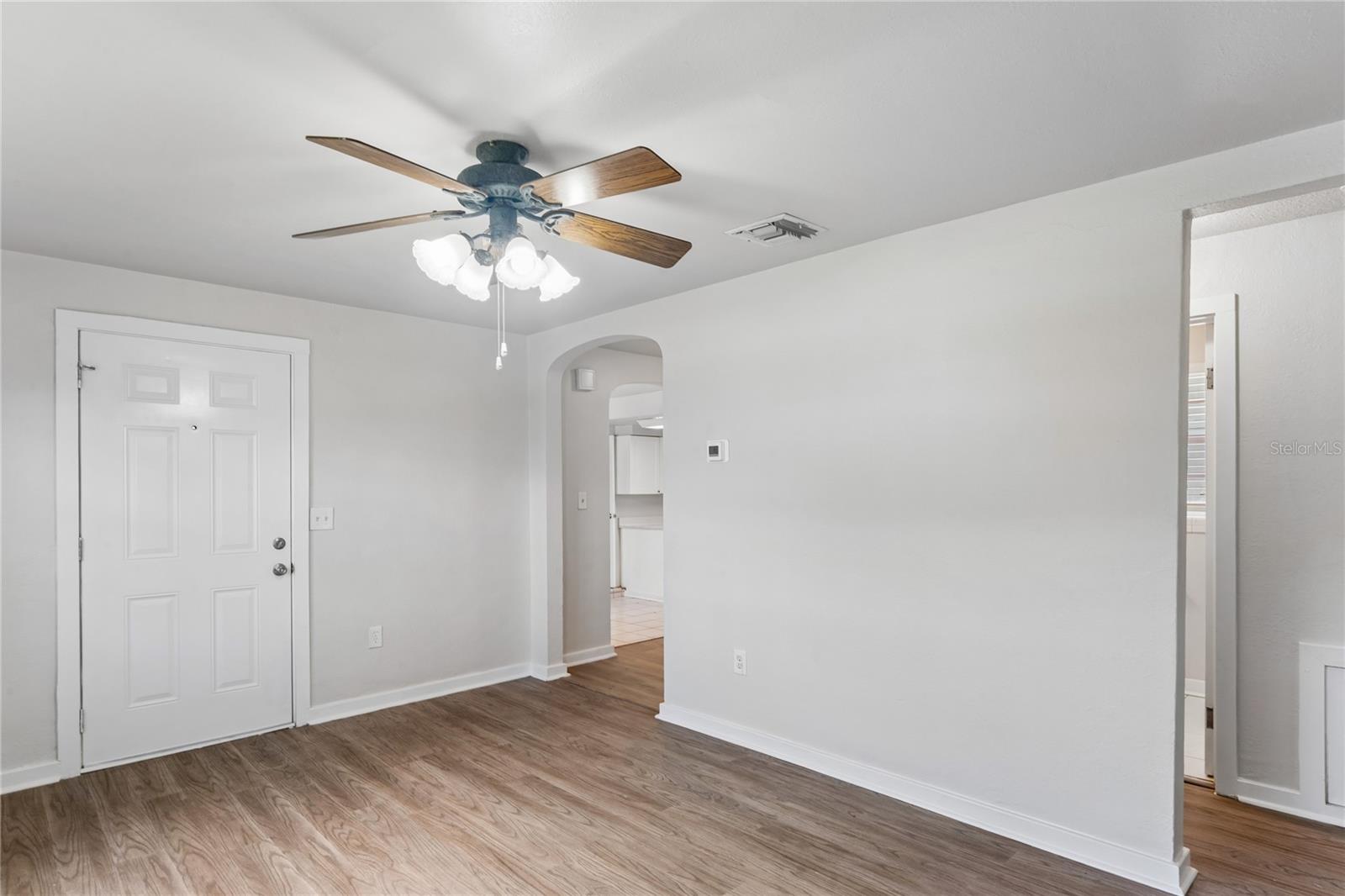 14623 SUNSET DR — photo 11