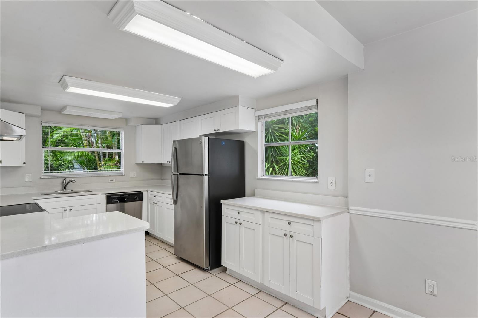 14623 SUNSET DR — photo 5