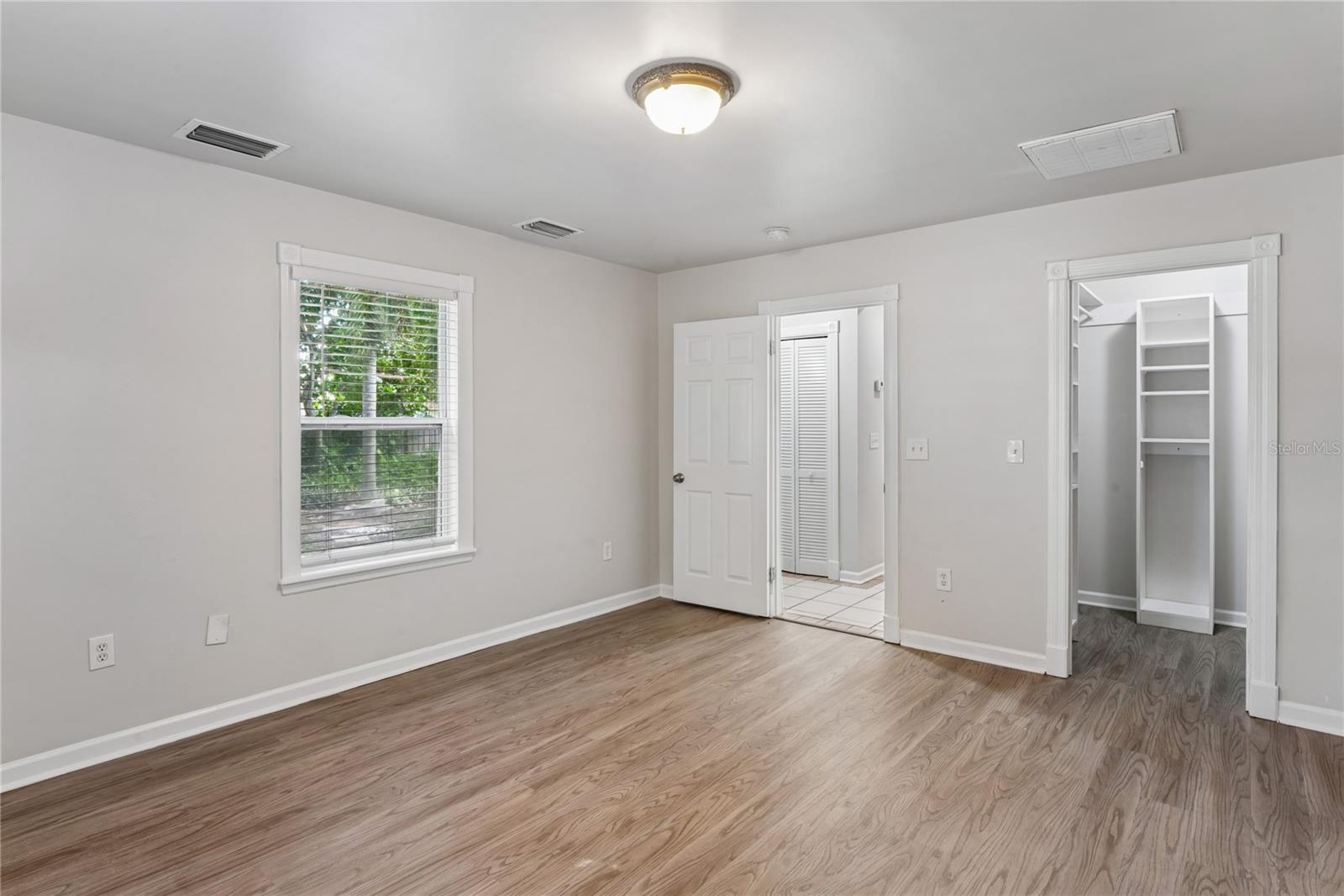 14623 SUNSET DR — photo 13