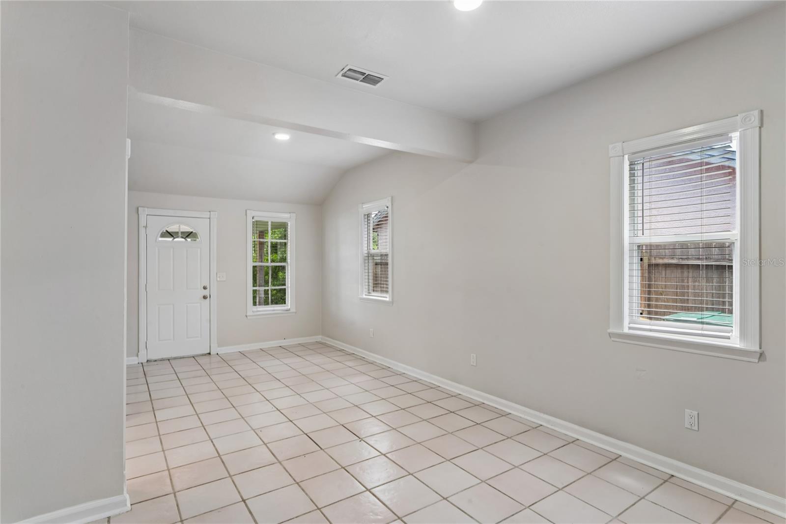 14623 SUNSET DR — photo 4