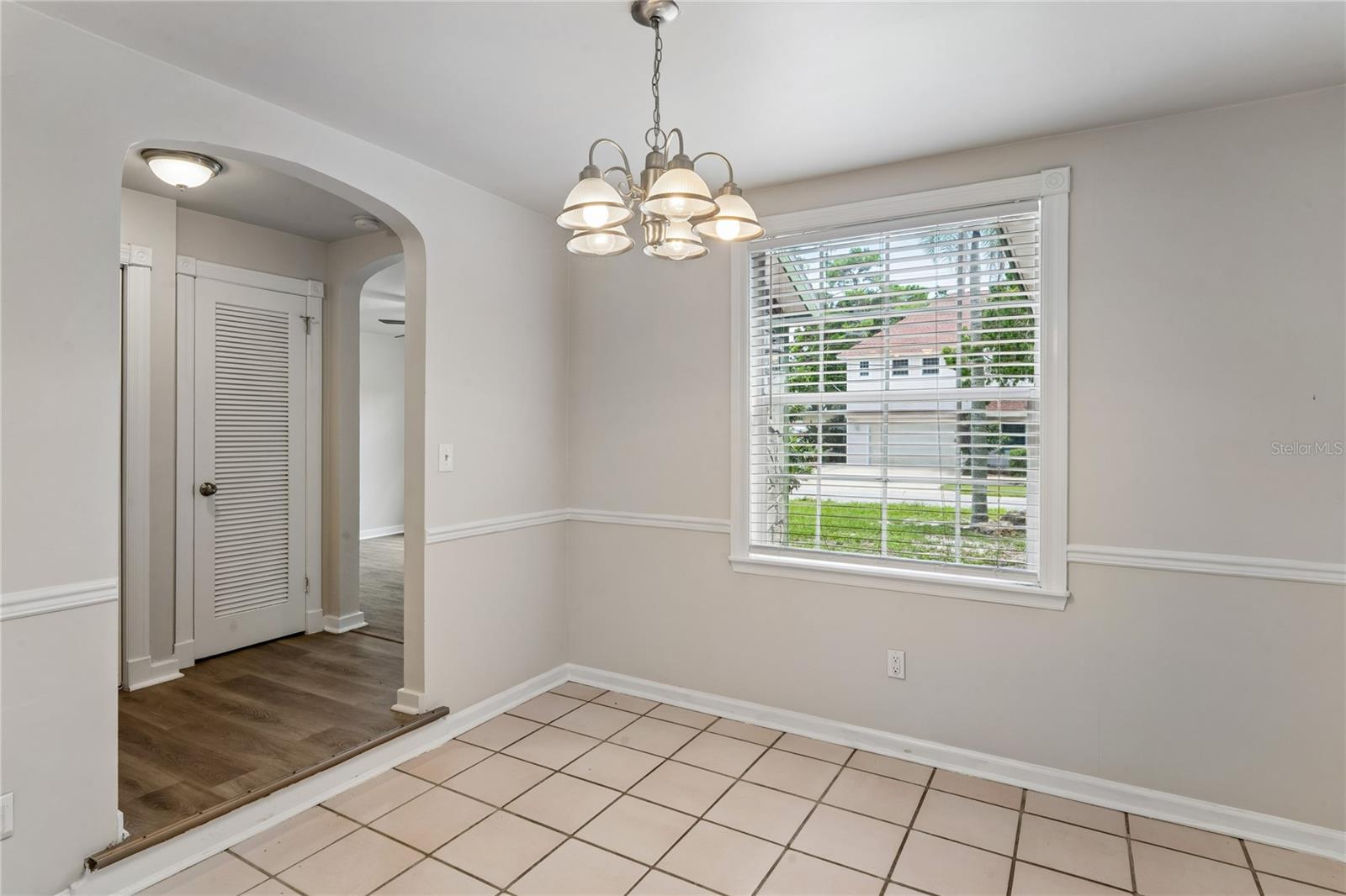 14623 SUNSET DR — photo 9