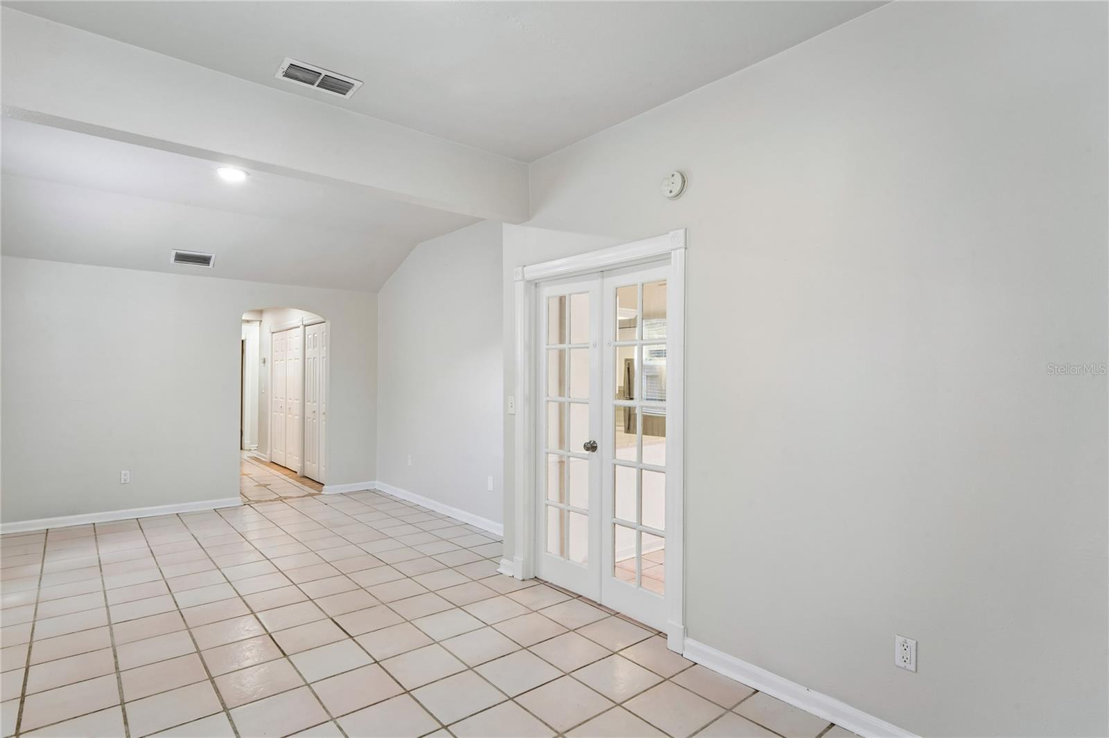 14623 SUNSET DR — photo 3