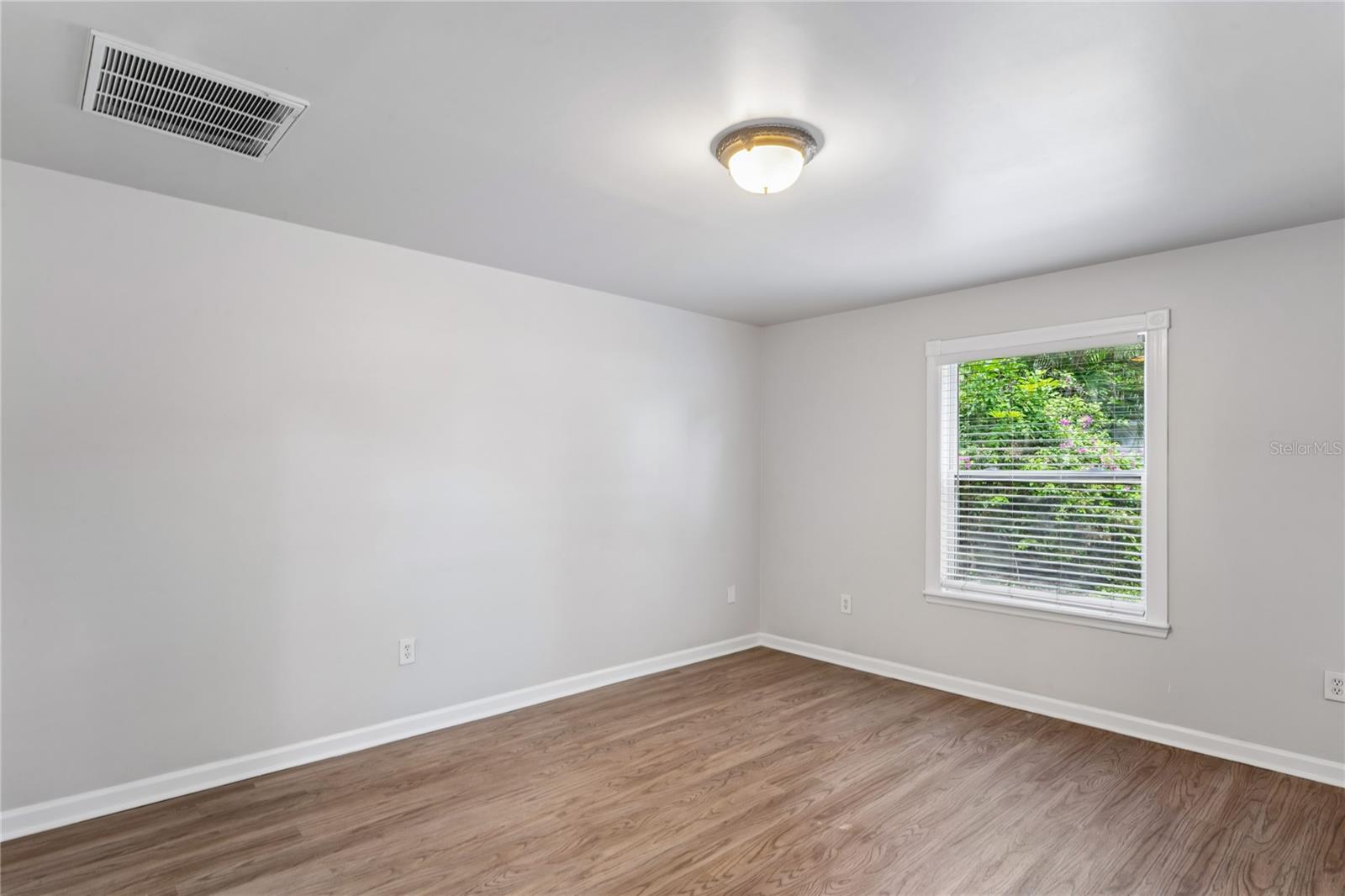 14623 SUNSET DR — photo 12