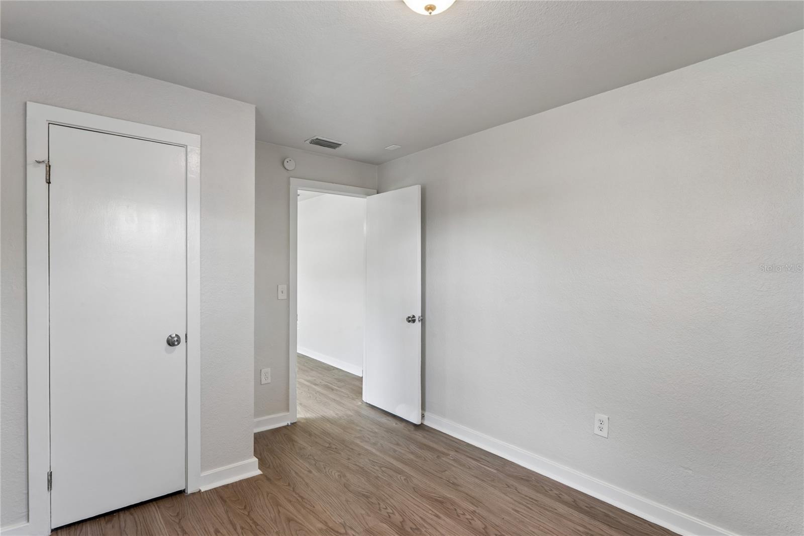14623 SUNSET DR — photo 18