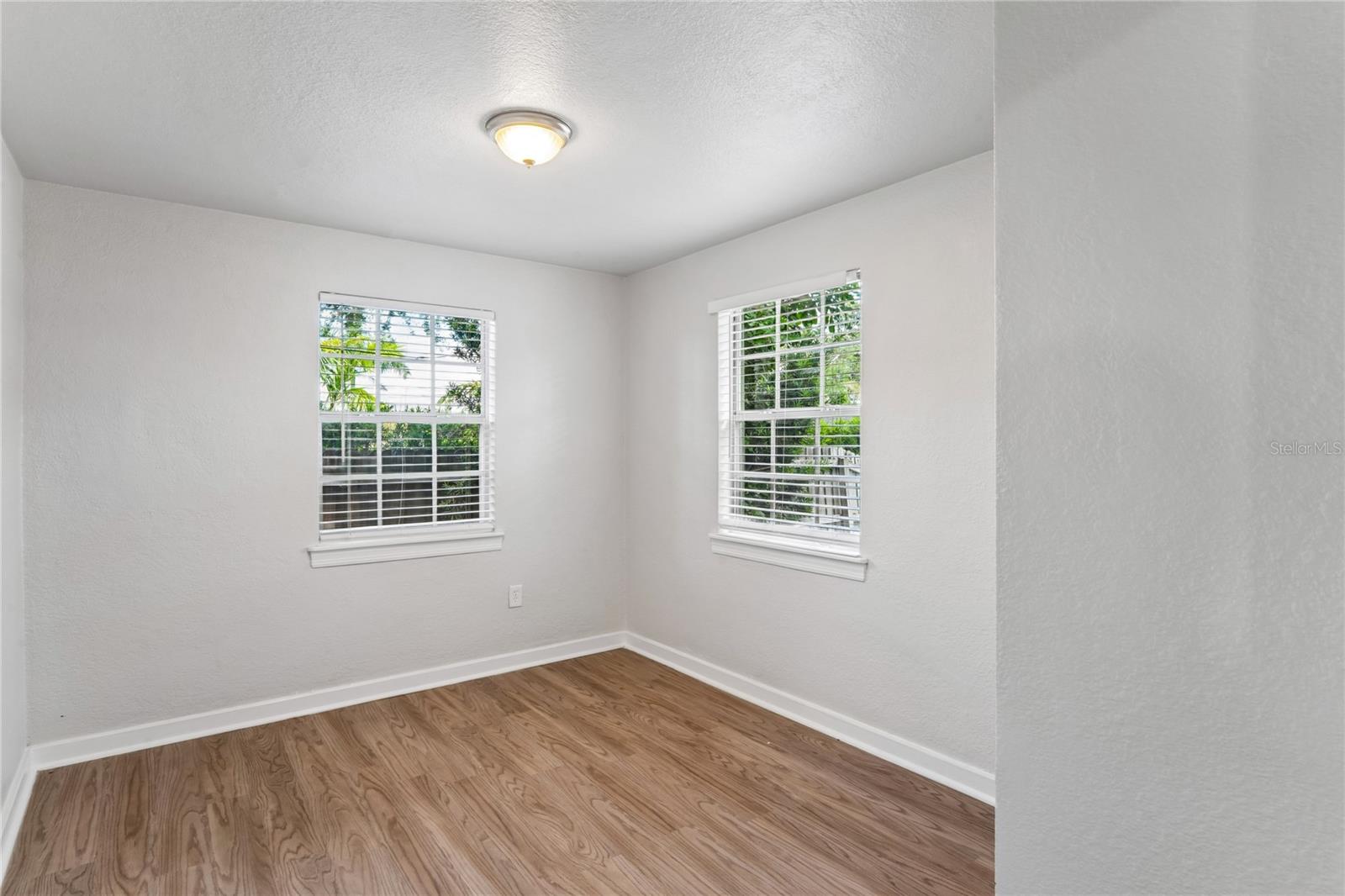 14623 SUNSET DR — photo 17