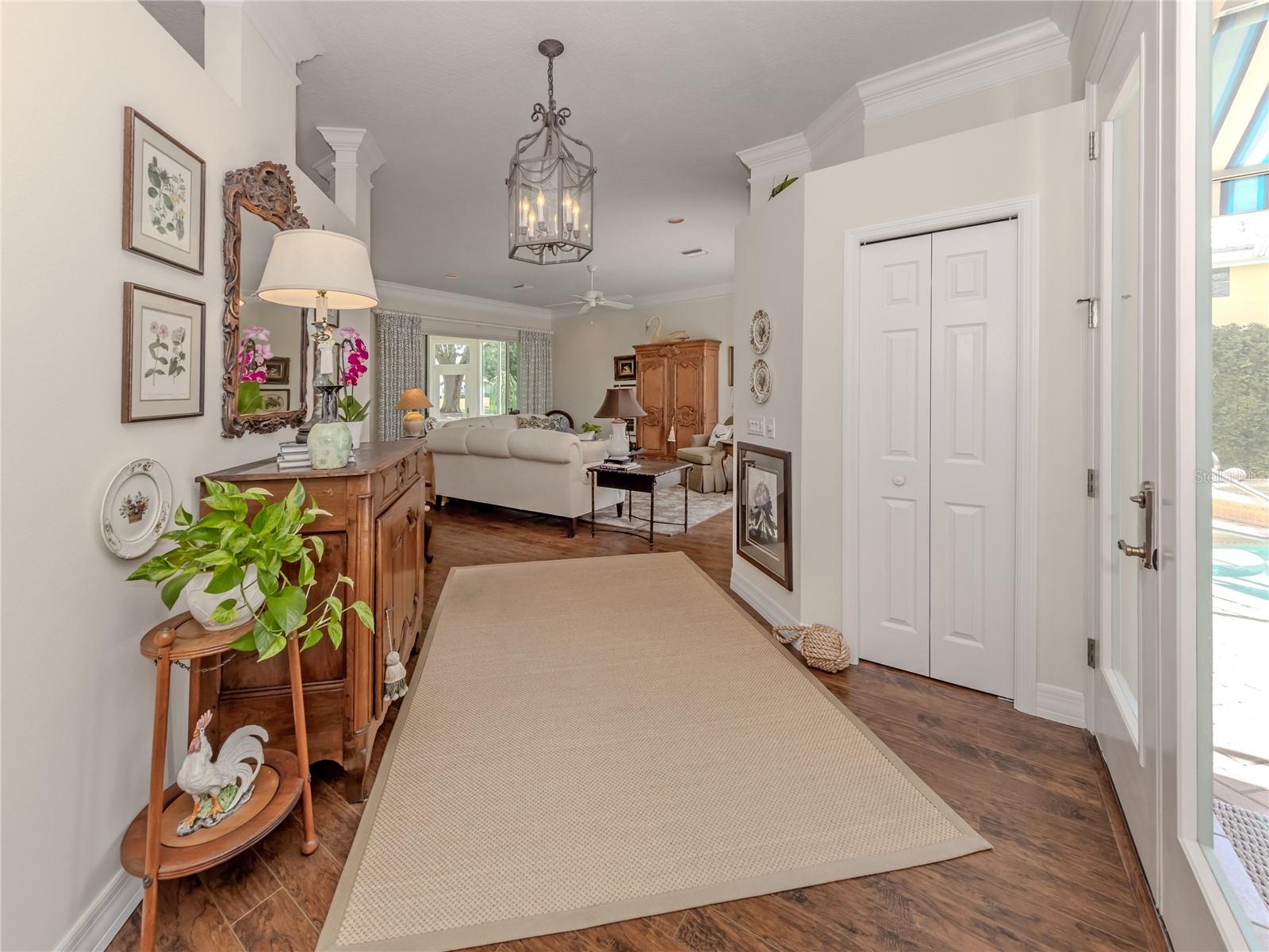 228 VESTAVIA DR — photo 44