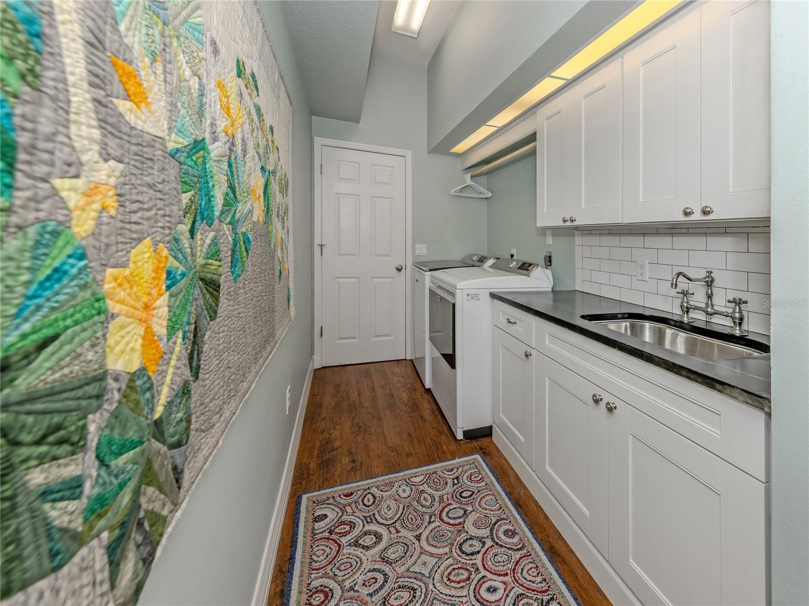 228 VESTAVIA DR — photo 27