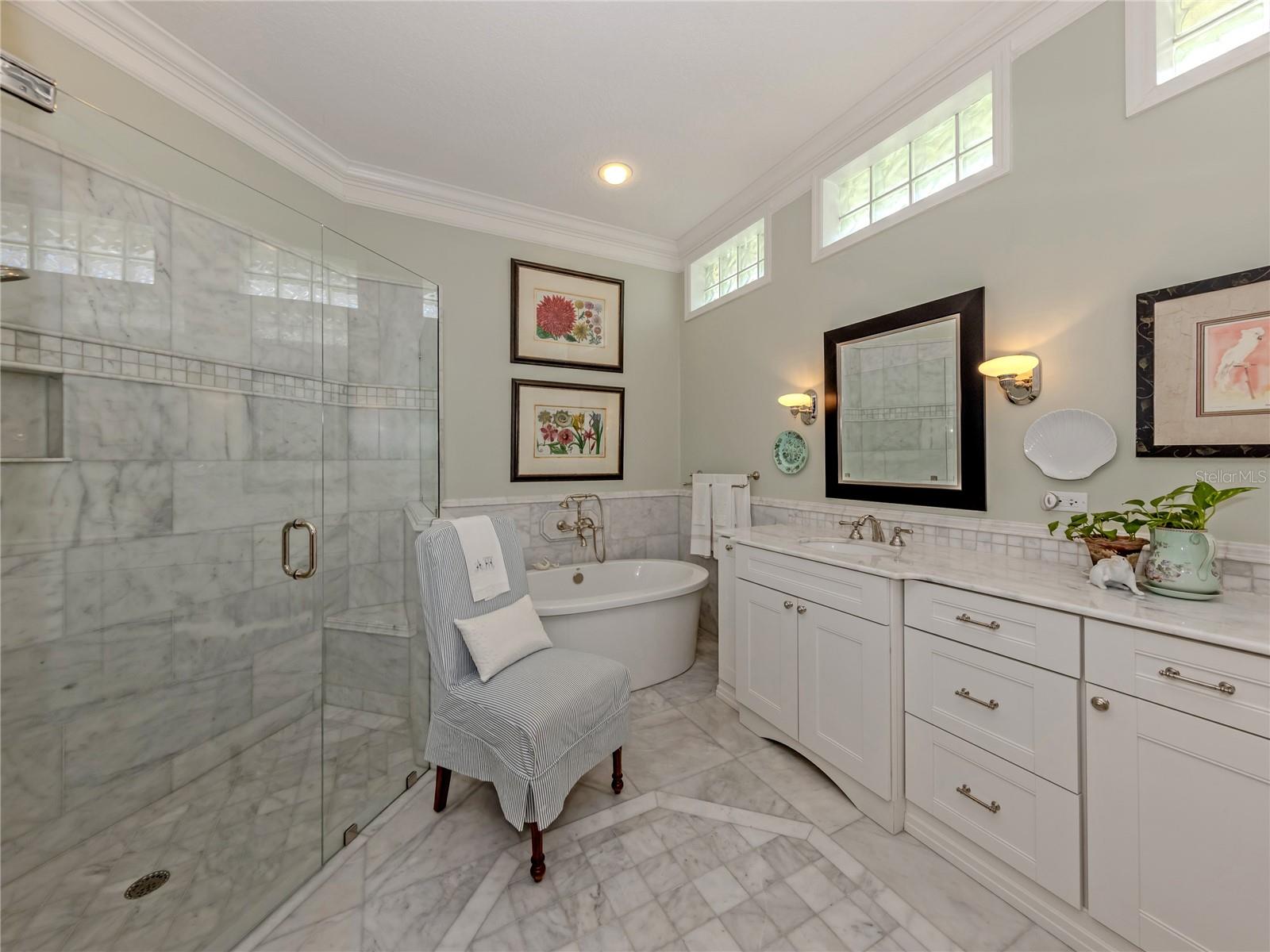 228 VESTAVIA DR — photo 23